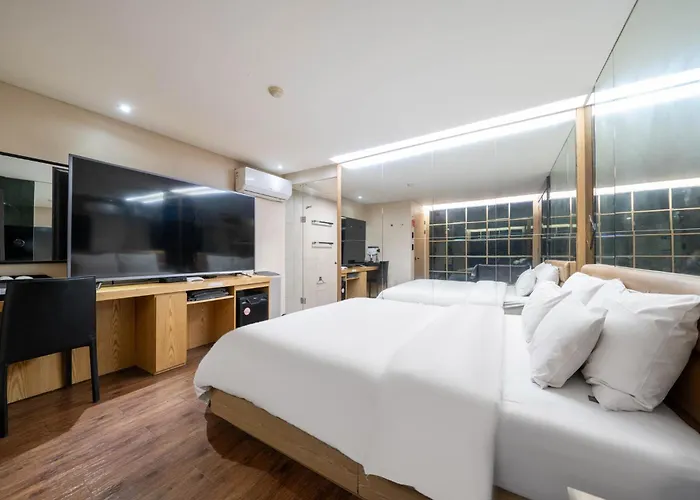 Bulgwang 3s Hotel 2*