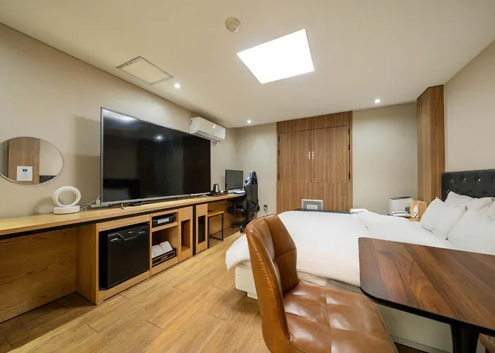 Hotel Bulgwang 3s 2*